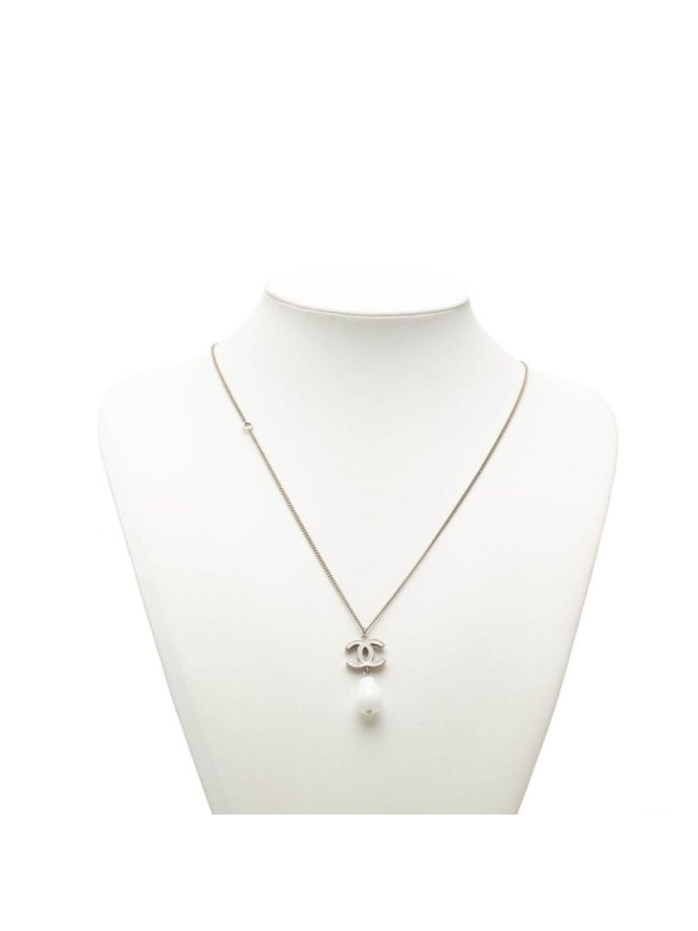 Chanel CC Logo Pendant Silver White Metal - Picture 5 of 6